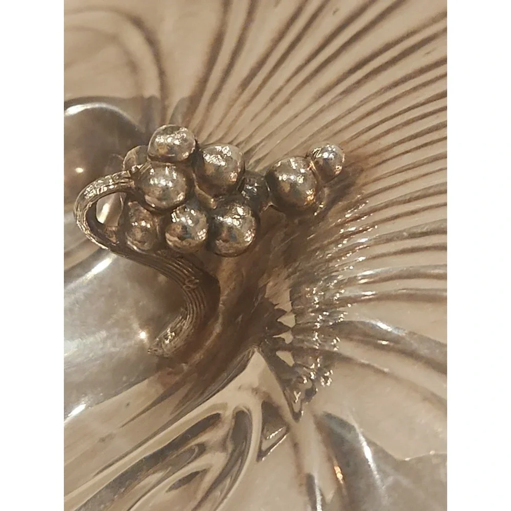 Vintage Reed & Barton Silverplated Clamshell Grapes Footed Serving Dish